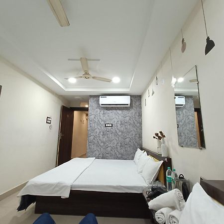 Treebo Yatri Grah Kshipra T Hotel Удджайн Екстер'єр фото