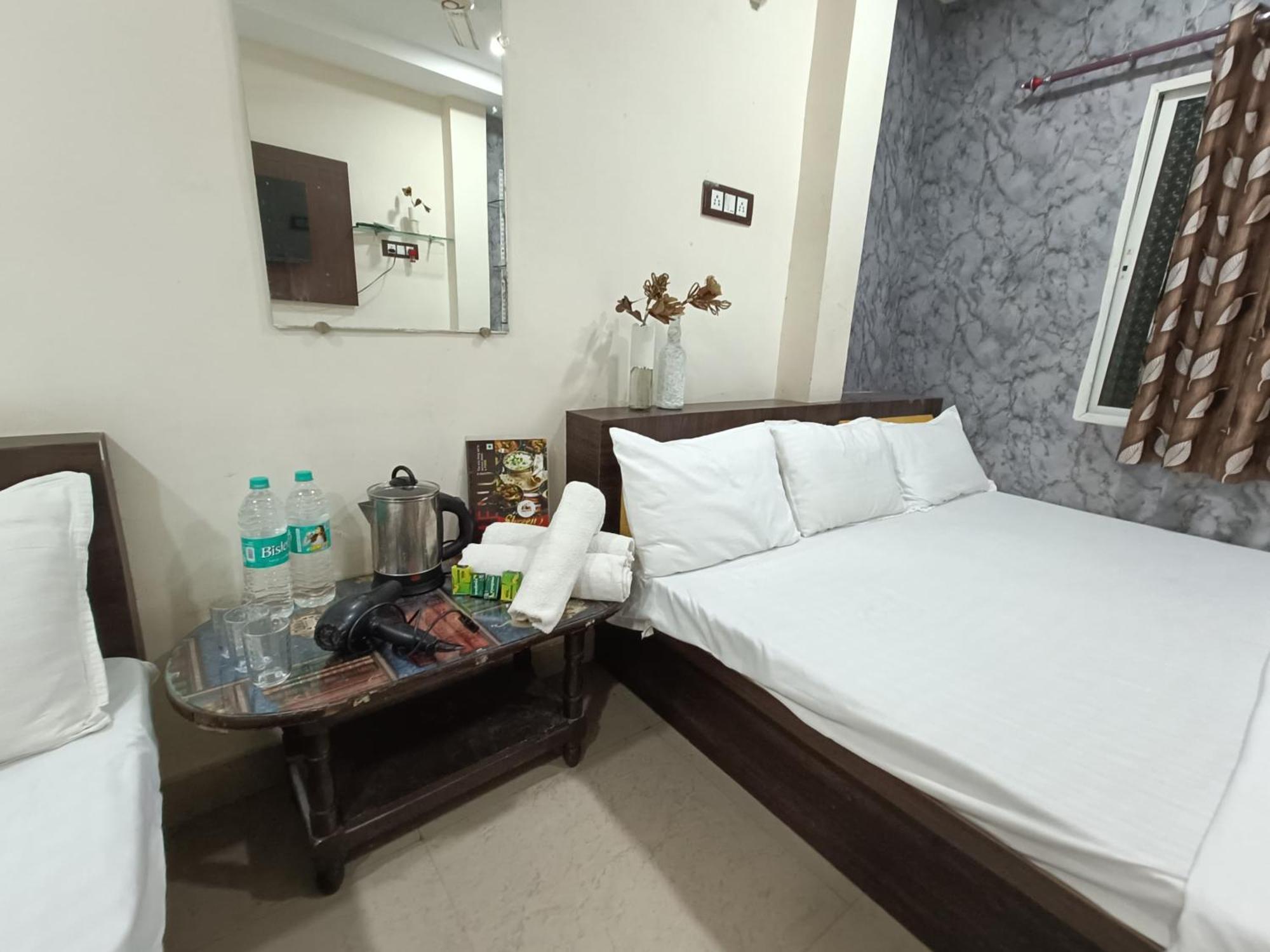 Treebo Yatri Grah Kshipra T Hotel Удджайн Екстер'єр фото